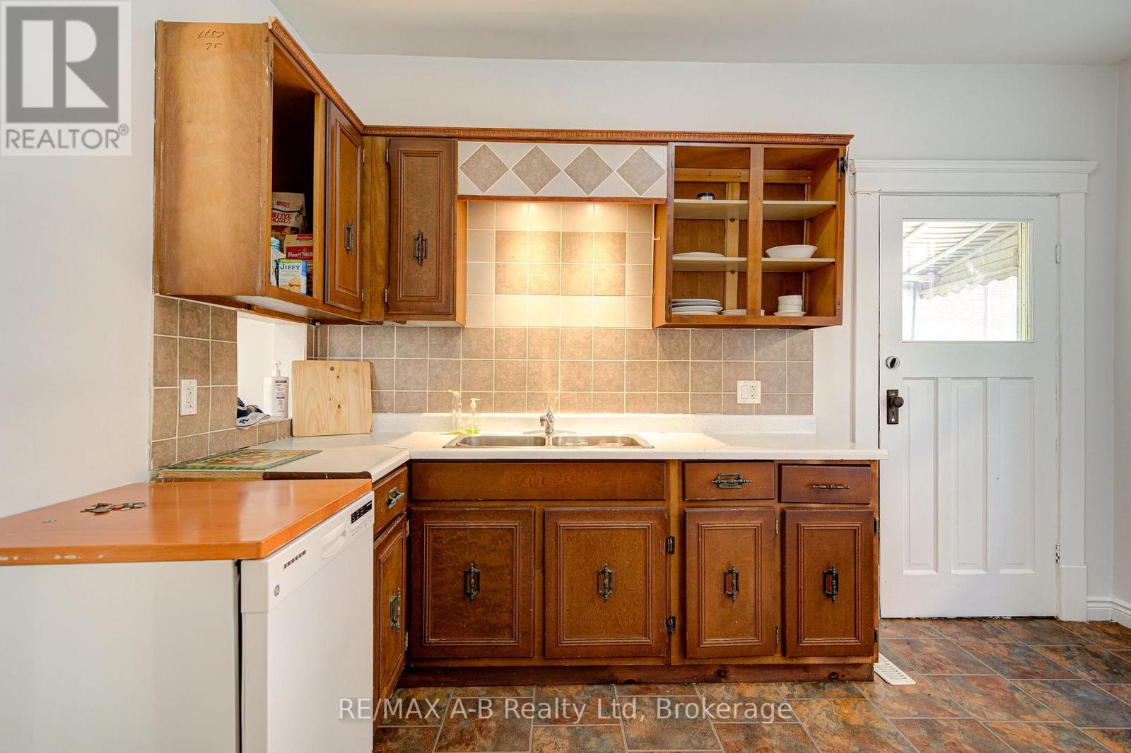 512 Downie Street, Stratford, Ontario  N5A 1Y2 - Photo 16 - X12439114