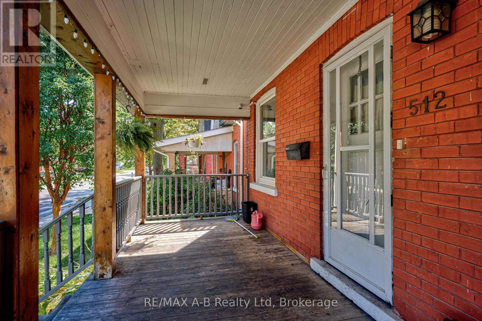 512 Downie Street, Stratford, Ontario  N5A 1Y2 - Photo 4 - X12439114