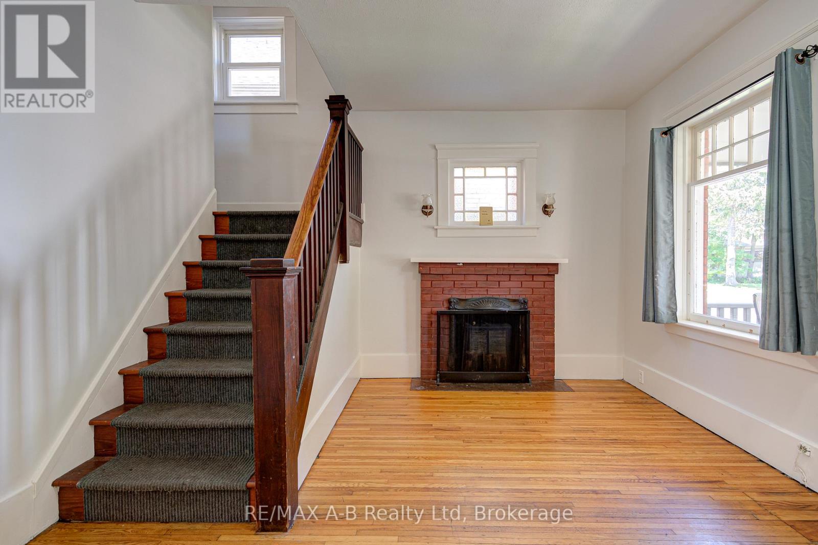 512 Downie Street, Stratford, Ontario  N5A 1Y2 - Photo 8 - X12439114