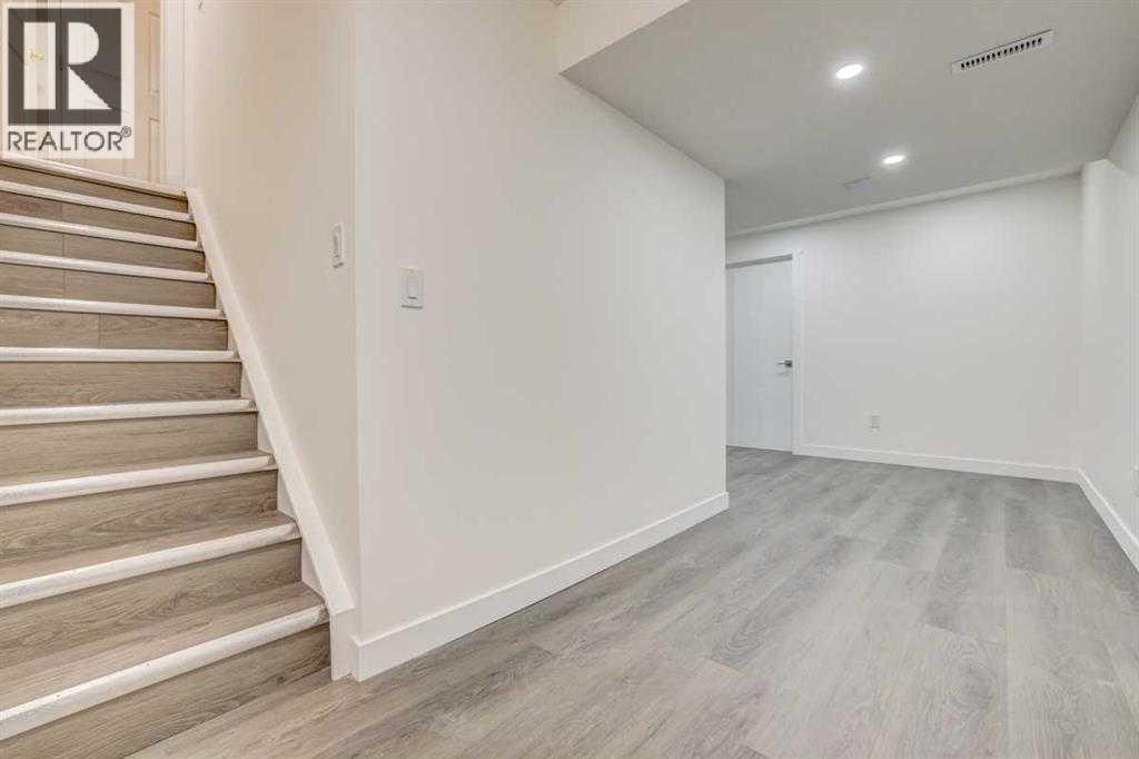 26 Royal Elm Drive Nw, Calgary, Alberta  T3G 5P7 - Photo 38 - A2249897