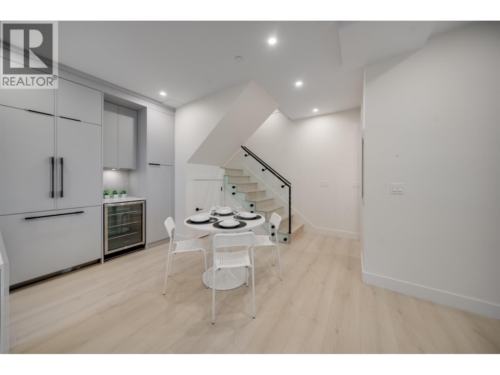 2 3836 W 8th Avenue, Vancouver, British Columbia  V6R 1Z4 - Photo 8 - R3054453