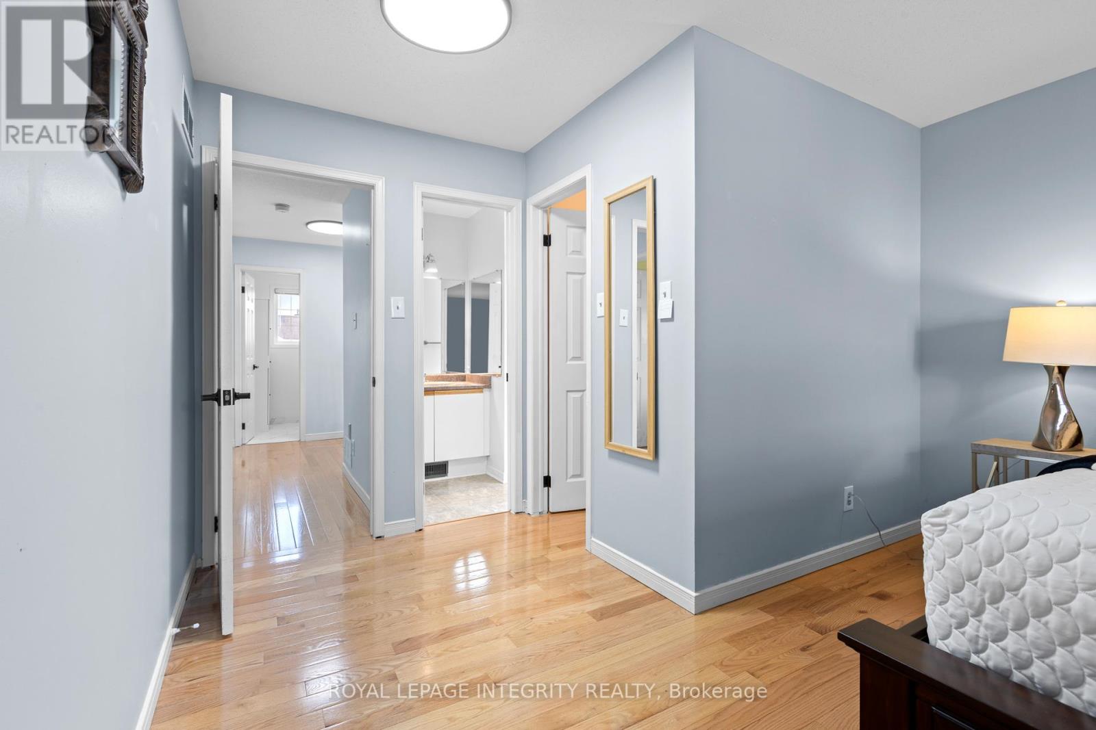 11 Royal Field Crescent, Ottawa, Ontario  K2J 4G1 - Photo 17 - X12439081