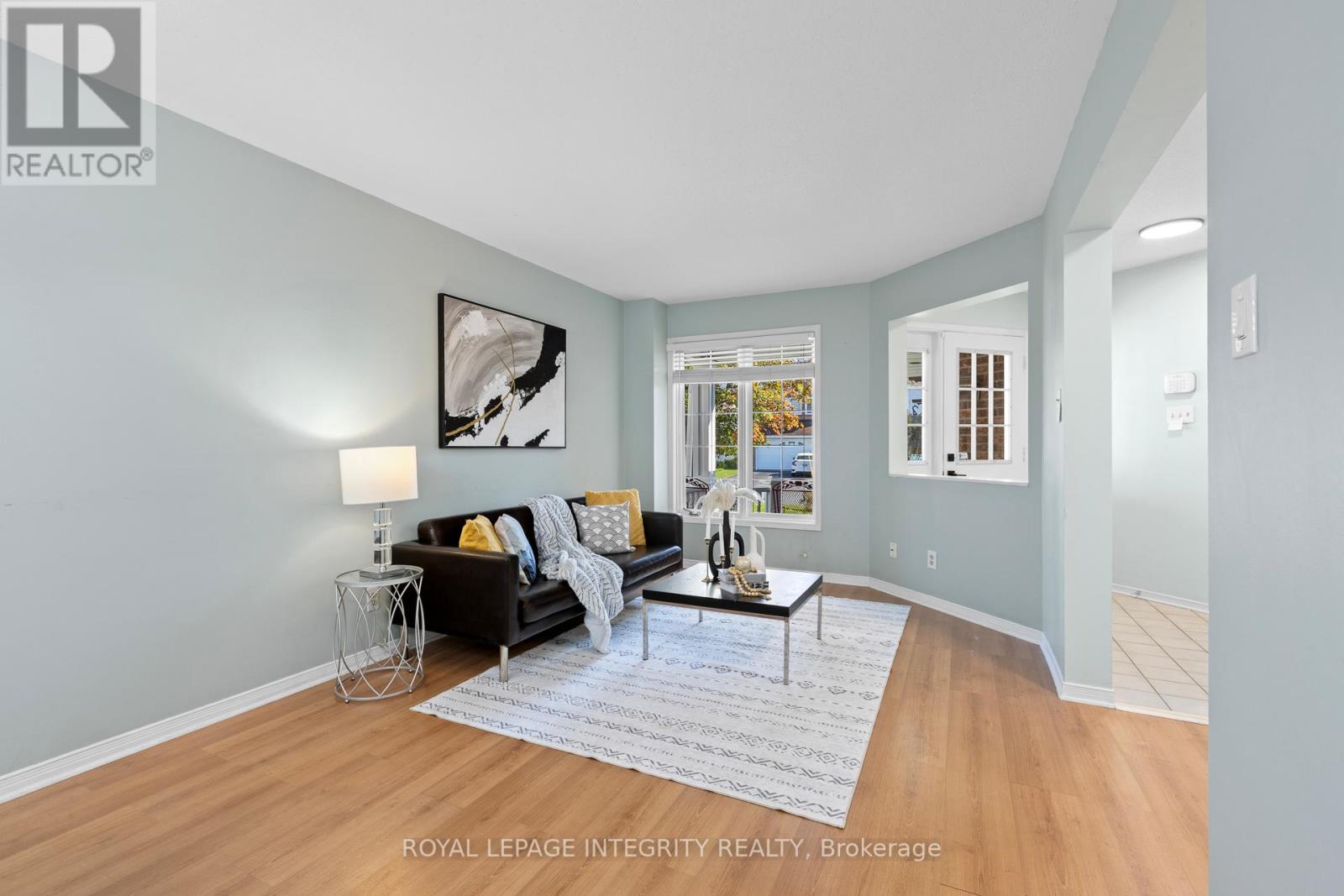11 Royal Field Crescent, Ottawa, Ontario  K2J 4G1 - Photo 4 - X12439081