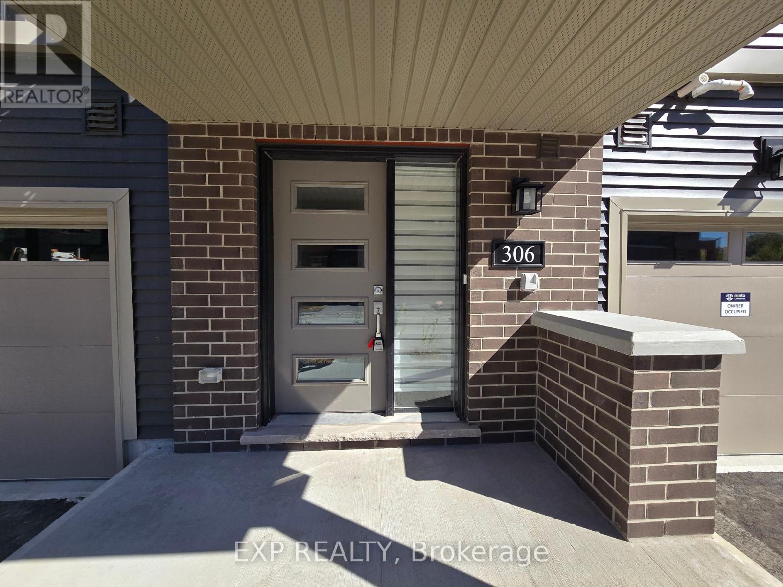 306 Clearpath Private, Ottawa, Ontario  K2T 0R8 - Photo 2 - X12439082