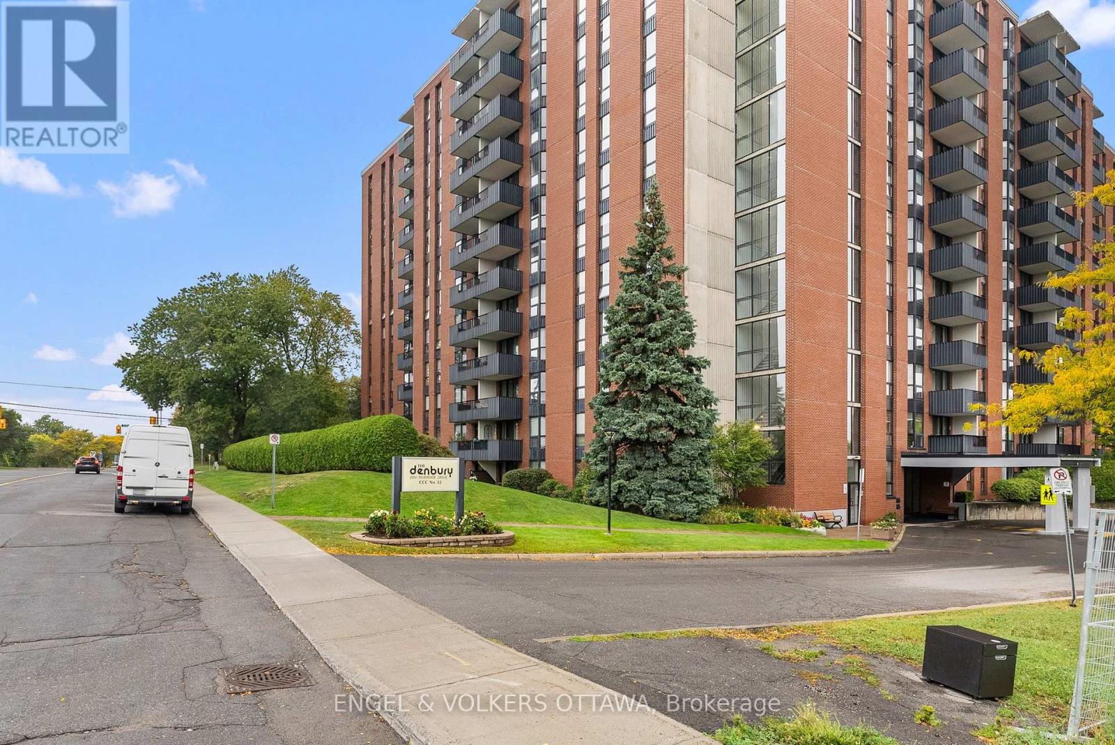 1006 - 2951 RIVERSIDE DRIVE, Ottawa, Ontario