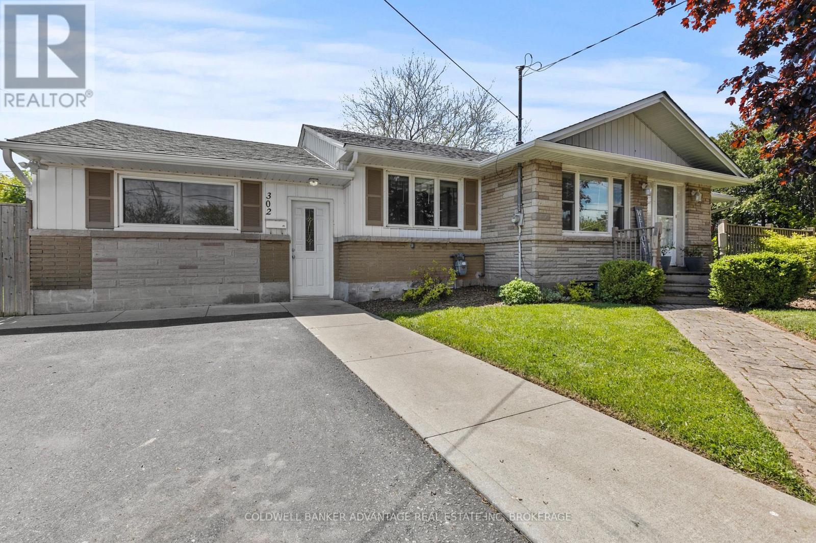 302 Main Street E, Grimsby (Grimsby East), Ontario  L3M 1P8 - Photo 1 - X12439096