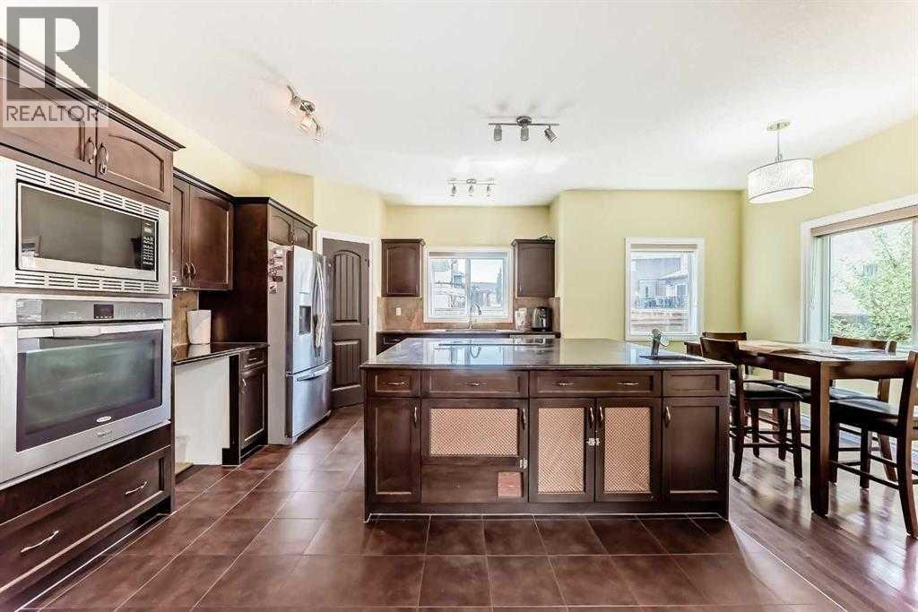 583 West Chestermere Drive, Chestermere, Alberta  T1X 1B4 - Photo 5 - A2261214