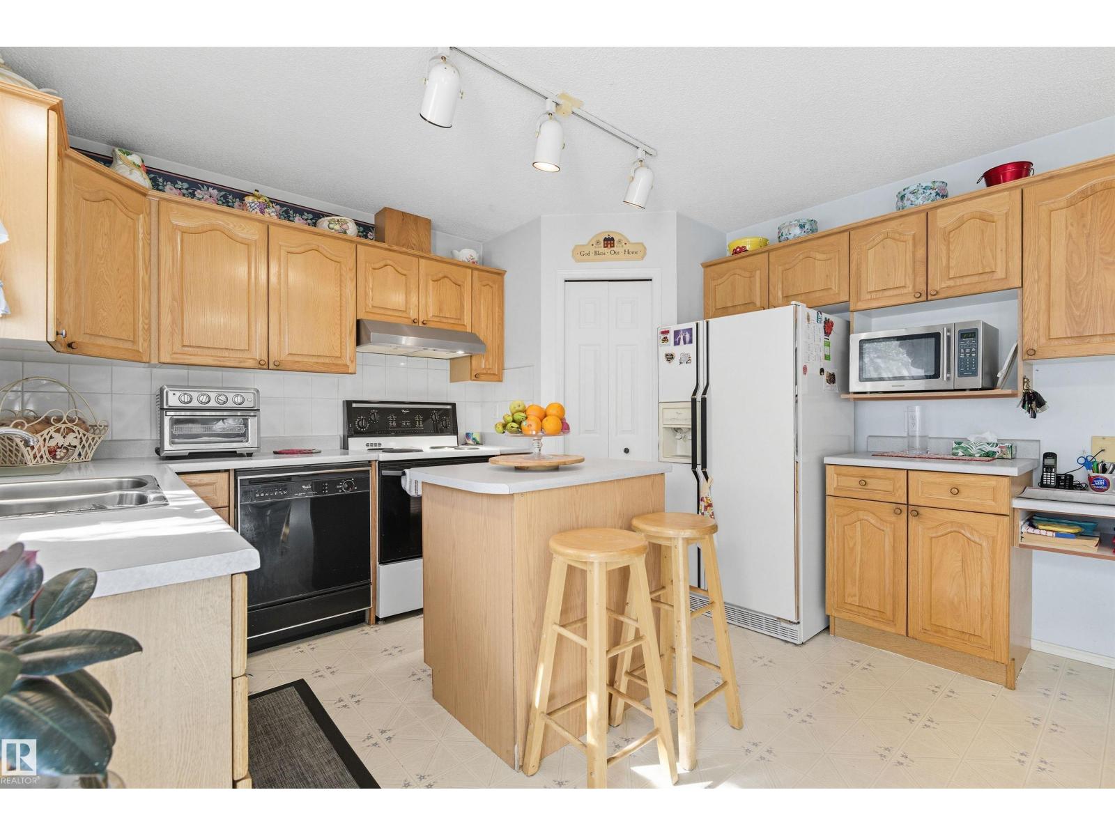 6315 162 Av Nw, Edmonton, Alberta  T5Y 2R1 - Photo 16 - E4460354