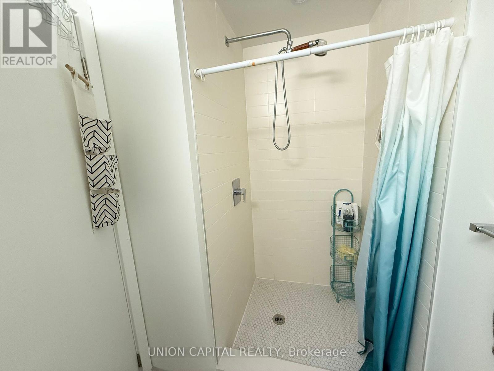 1810 - 2a Church Street, Toronto, Ontario  M5E 0E1 - Photo 14 - C12439083