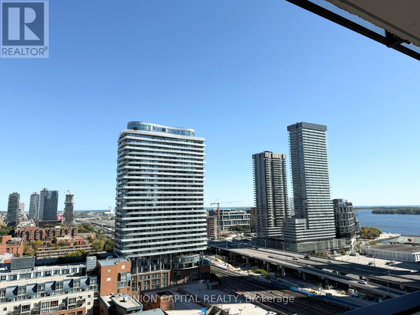 1810 - 2a Church Street, Toronto, Ontario  M5E 0E1 - Photo 17 - C12439083