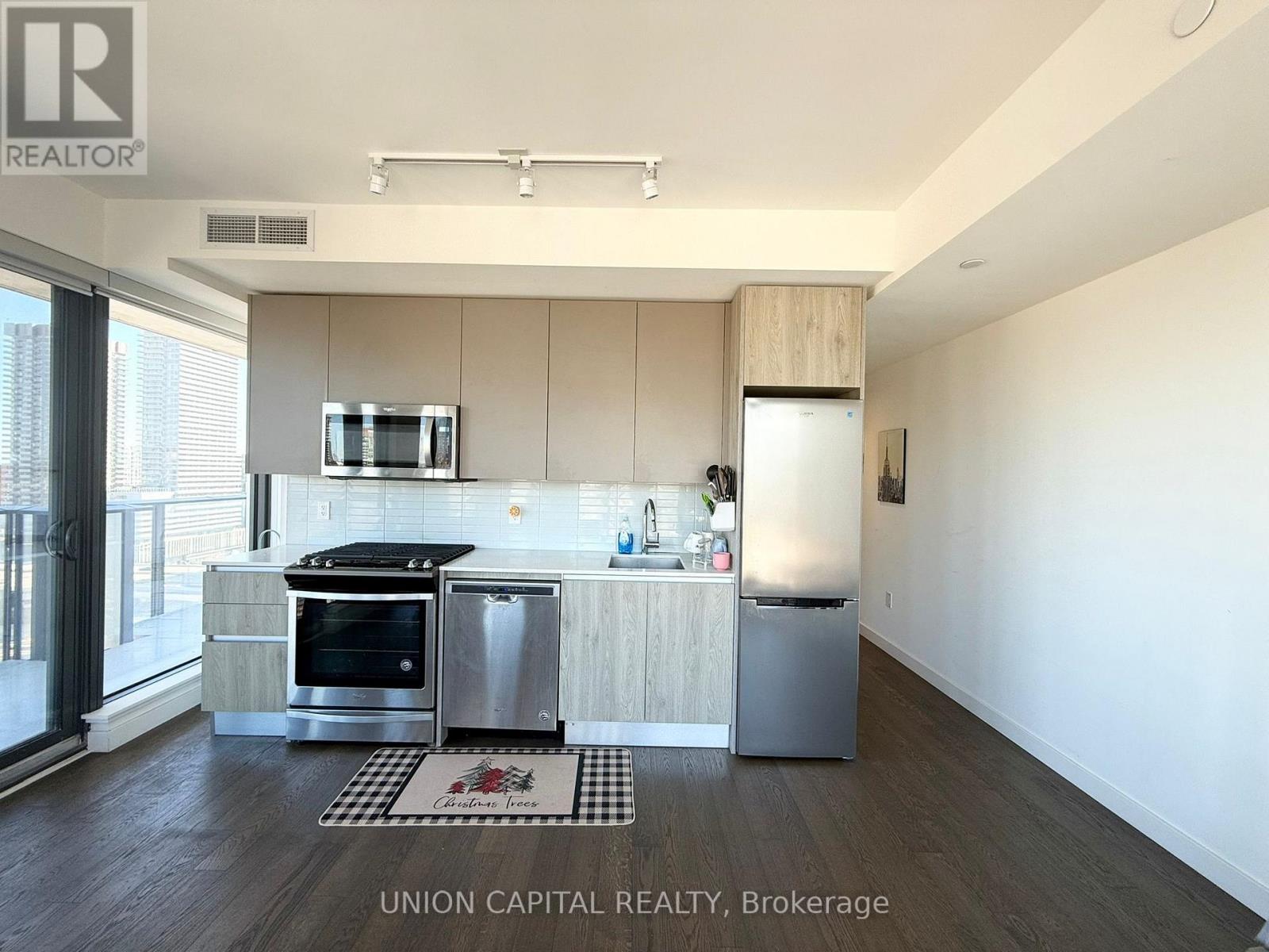 1810 - 2a Church Street, Toronto, Ontario  M5E 0E1 - Photo 3 - C12439083