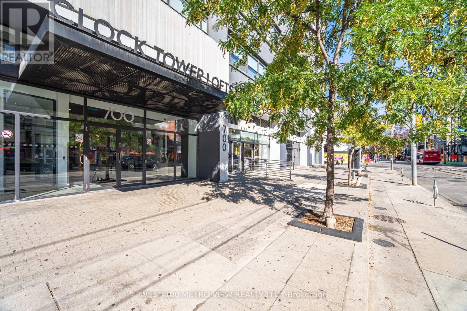 710 - 700 King Street W, Toronto (Waterfront Communities), Ontario  M5V 2Y6 - Photo 2 - C12439086