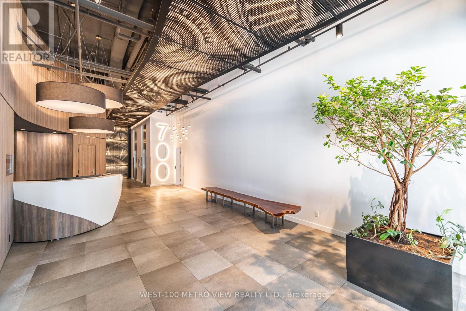 710 - 700 King Street W, Toronto (Waterfront Communities), Ontario  M5V 2Y6 - Photo 3 - C12439086