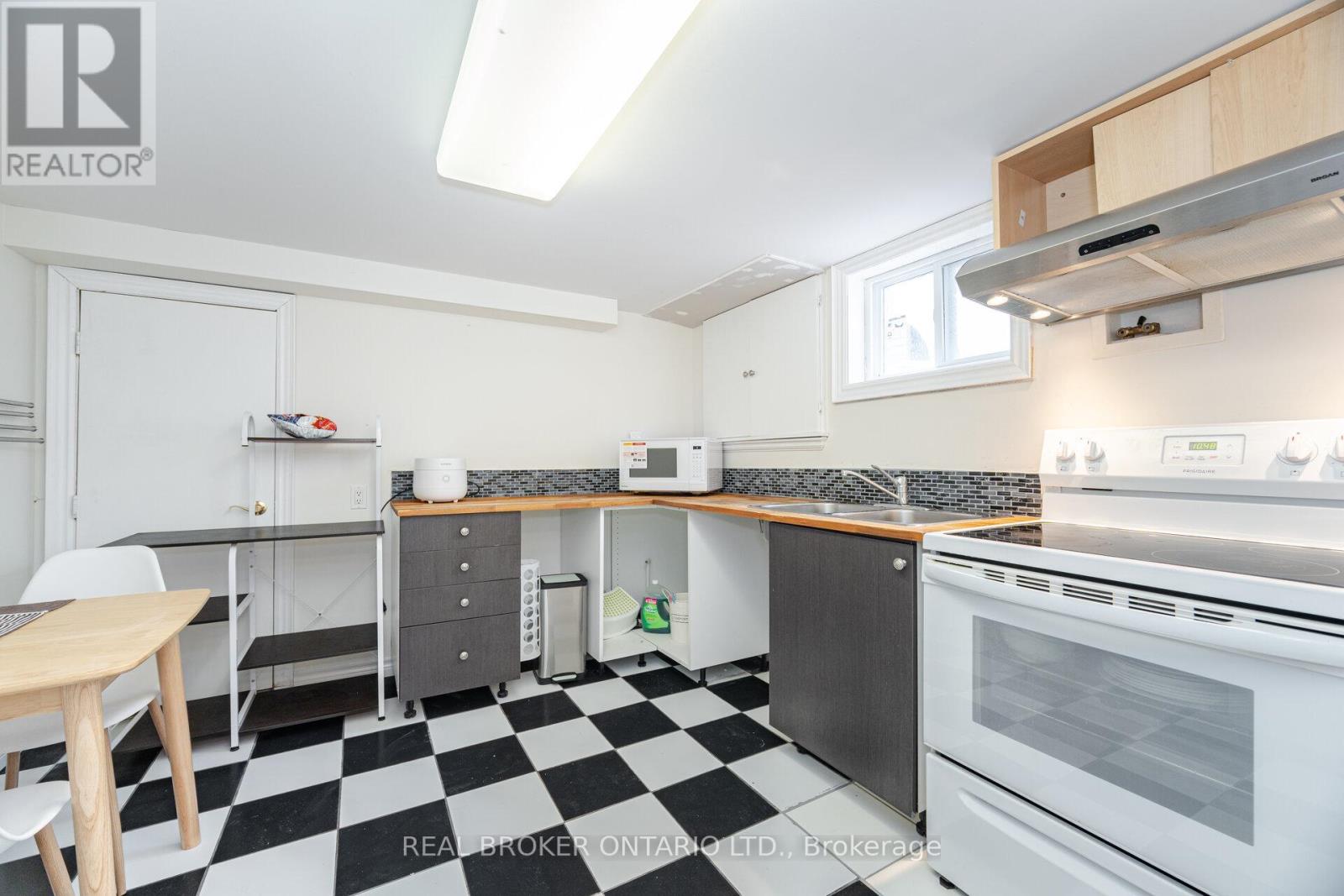 18 Adanac Drive, Toronto, Ontario  M1M 2E4 - Photo 21 - E12439095