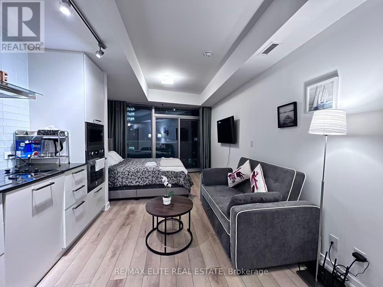 2108 - 12 York Street, Toronto, Ontario  M5J 0A9 - Photo 11 - C12432274