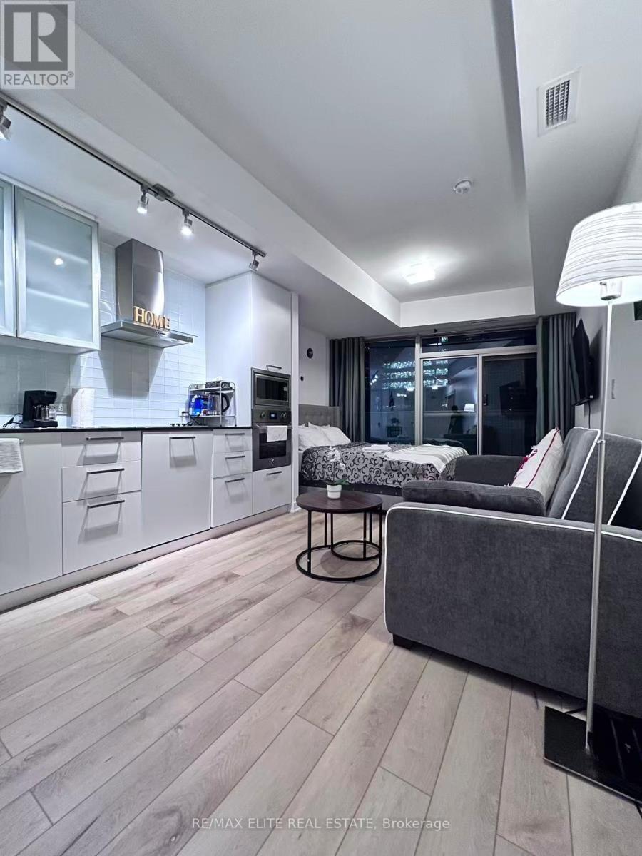 2108 - 12 York Street, Toronto, Ontario  M5J 0A9 - Photo 7 - C12432274