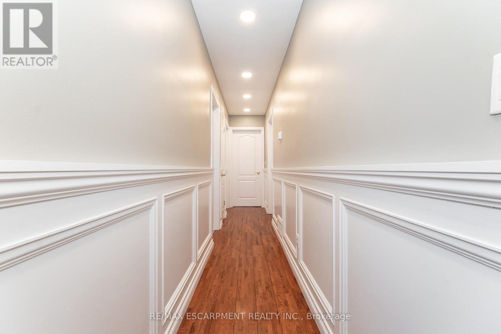 154 Rainbow Drive, Vaughan, Ontario  L4L 2K7 - Photo 12 - N12439087