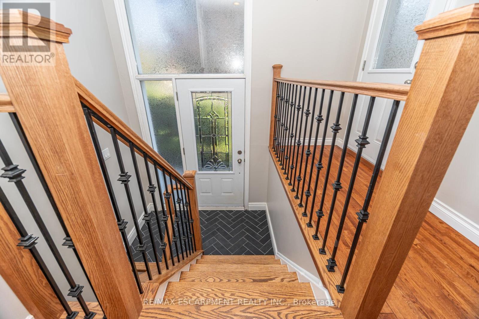 154 Rainbow Drive, Vaughan, Ontario  L4L 2K7 - Photo 3 - N12439087