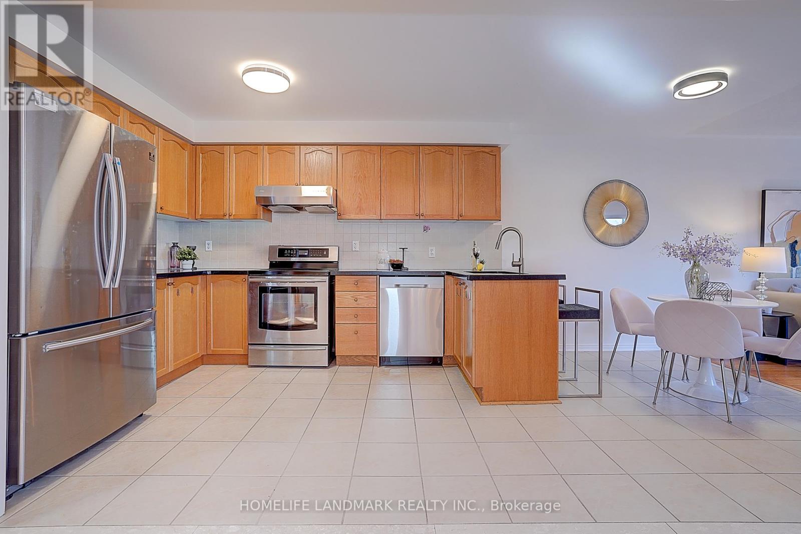21 Raintree Drive, Markham (Village Green-South Unionville), Ontario  L3R 5T9 - Photo 15 - N12439090