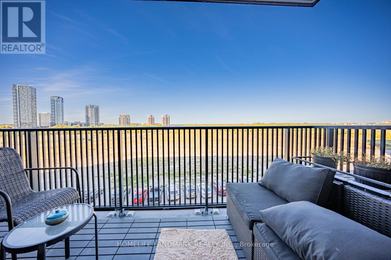 C410 - 38 Simcoe Promenade, Markham, Ontario  L6G 1B3 - Photo 3 - N12439097