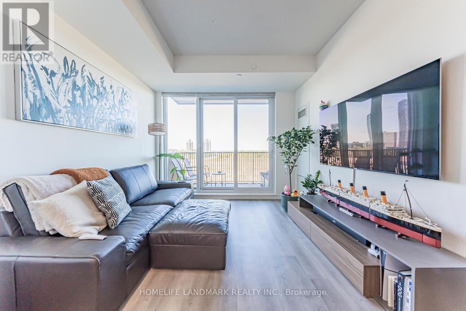 C410 - 38 Simcoe Promenade, Markham, Ontario  L6G 1B3 - Photo 6 - N12439097