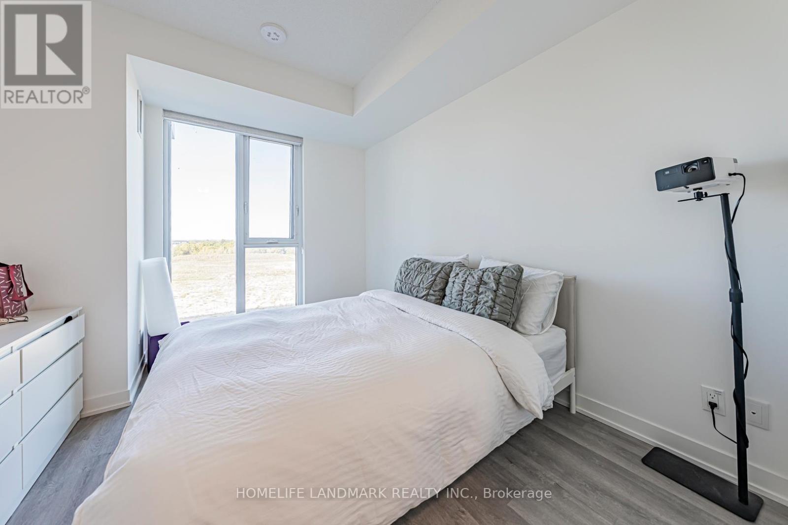C410 - 38 Simcoe Promenade, Markham, Ontario  L6G 1B3 - Photo 7 - N12439097