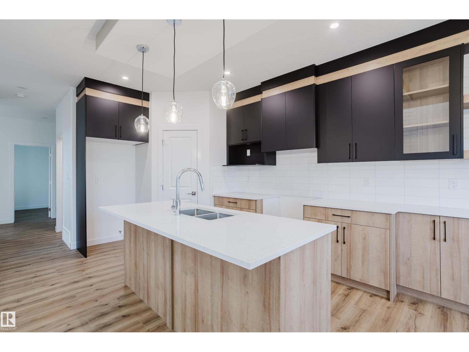 144 Mitchell Bn, Leduc, Alberta  T9E 1T5 - Photo 11 - E4460355