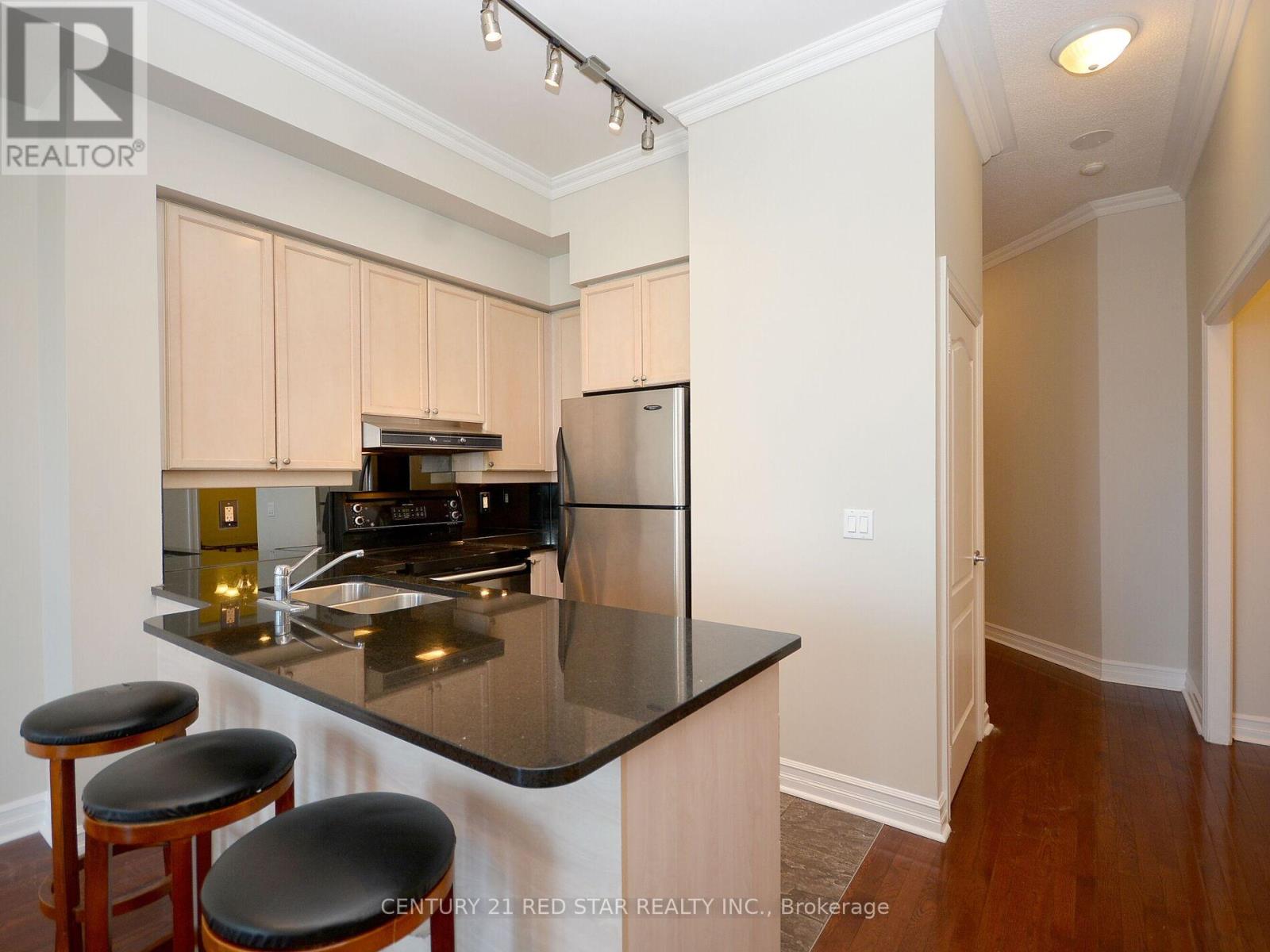 3001 - 1 Elm Drive N, Mississauga (City Centre), Ontario  L5B 4M1 - Photo 17 - W12439084