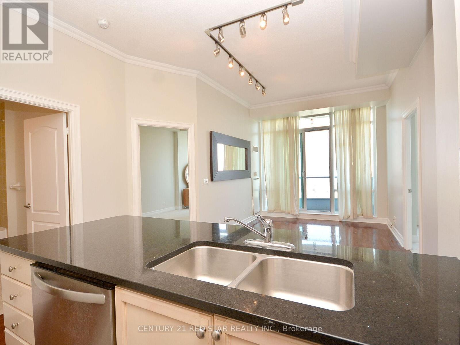 3001 - 1 Elm Drive N, Mississauga (City Centre), Ontario  L5B 4M1 - Photo 21 - W12439084