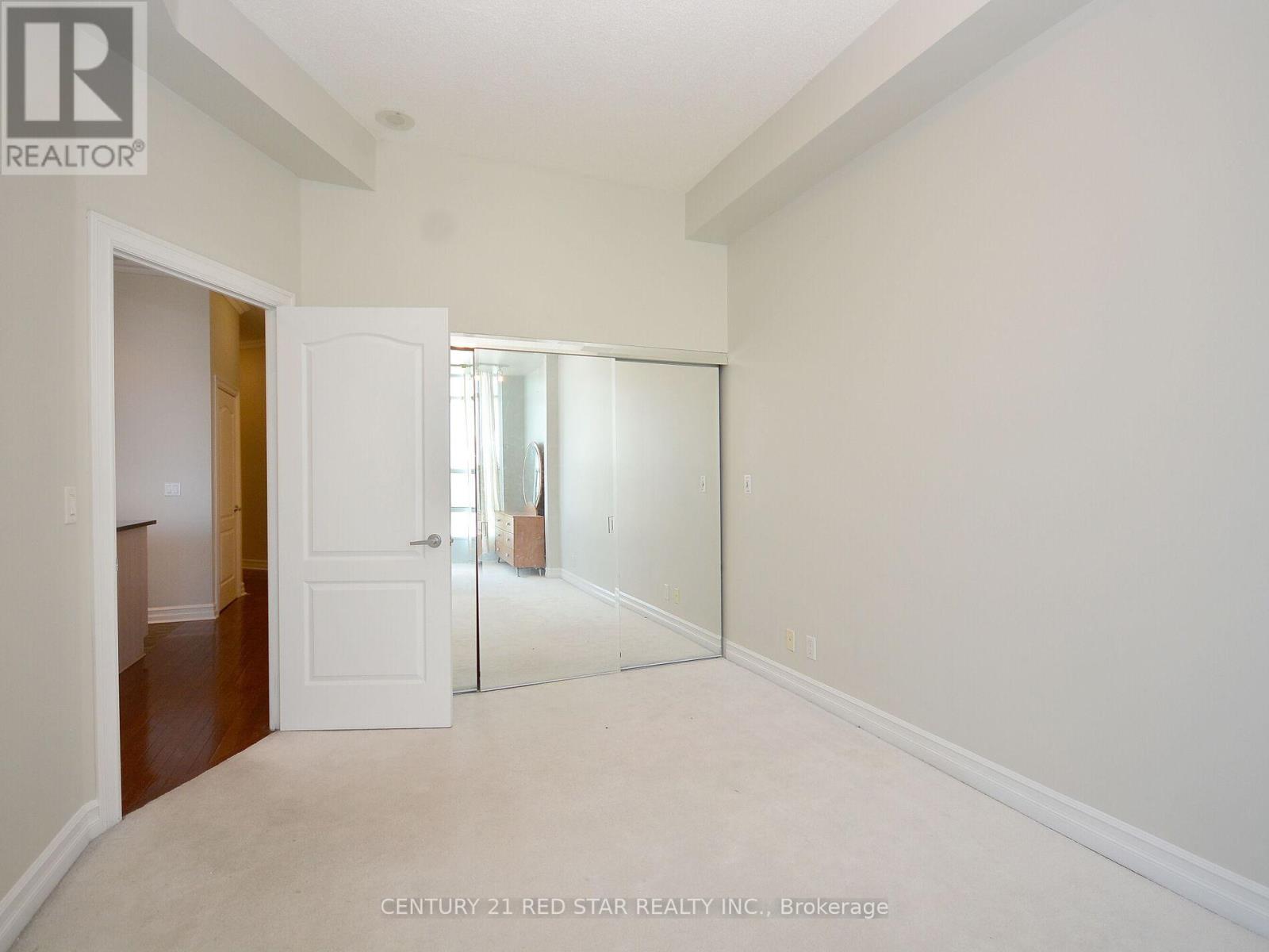 3001 - 1 Elm Drive N, Mississauga (City Centre), Ontario  L5B 4M1 - Photo 26 - W12439084
