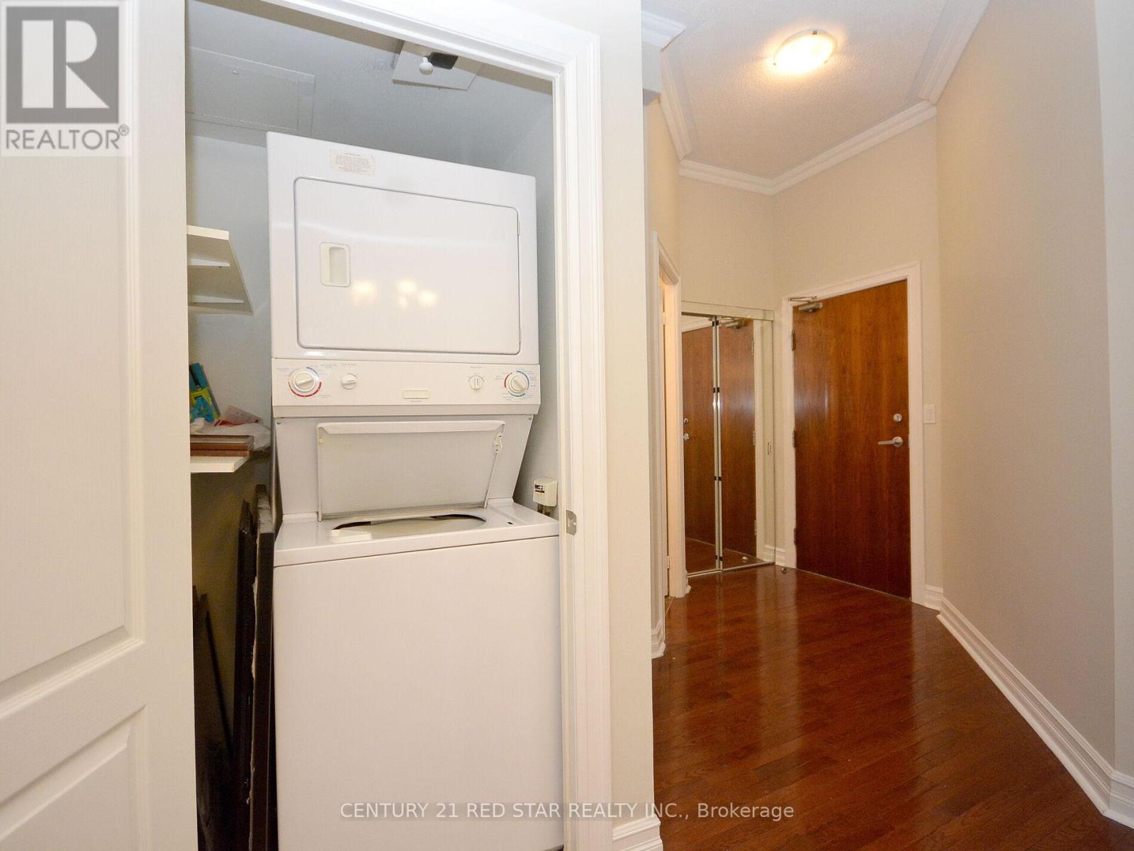 3001 - 1 Elm Drive N, Mississauga (City Centre), Ontario  L5B 4M1 - Photo 32 - W12439084