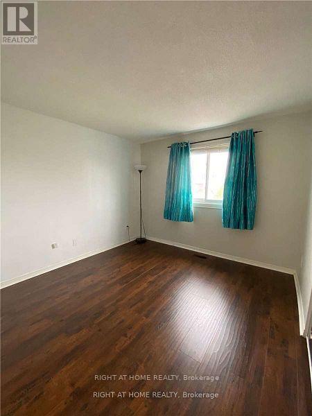 3158 Mccarron Crescent E, Mississauga, Ontario  L5N 3H5 - Photo 10 - W12439098