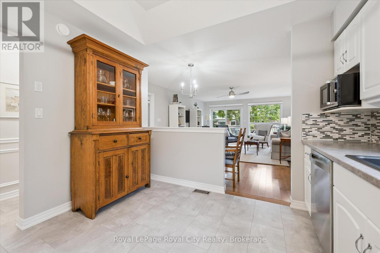 11 Magnolia Lane, Guelph, Ontario  N1G 4X7 - Photo 11 - X12439131