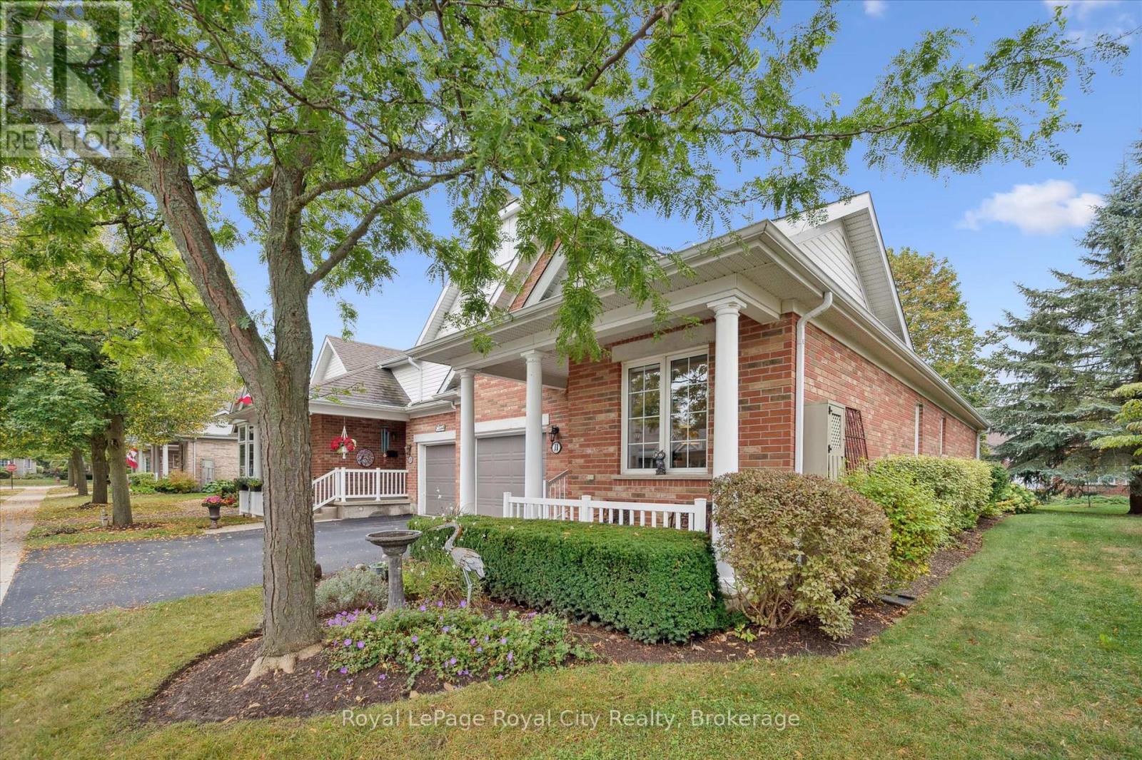 11 Magnolia Lane, Guelph, Ontario  N1G 4X7 - Photo 3 - X12439131