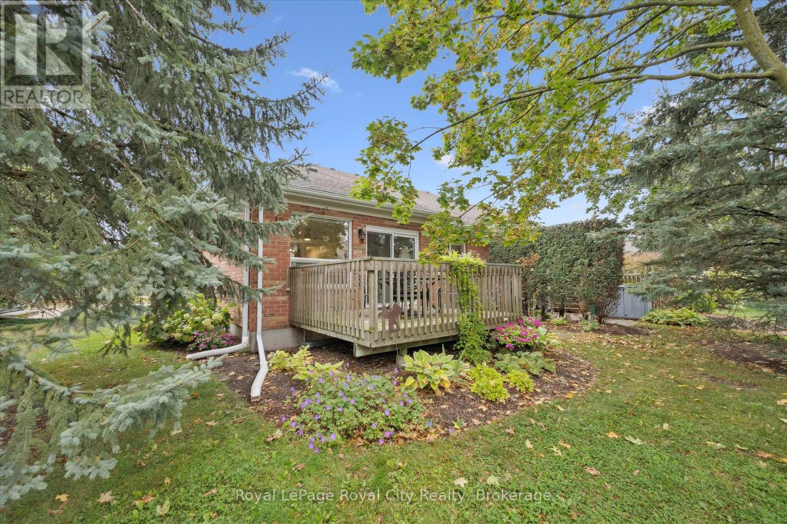 11 Magnolia Lane, Guelph, Ontario  N1G 4X7 - Photo 35 - X12439131