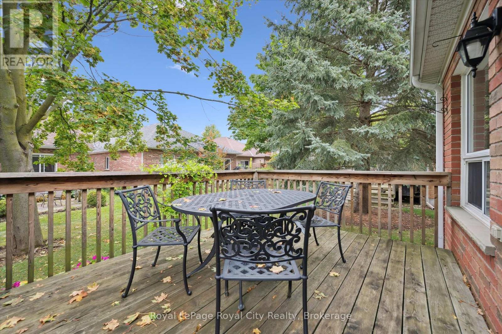 11 Magnolia Lane, Guelph, Ontario  N1G 4X7 - Photo 39 - X12439131