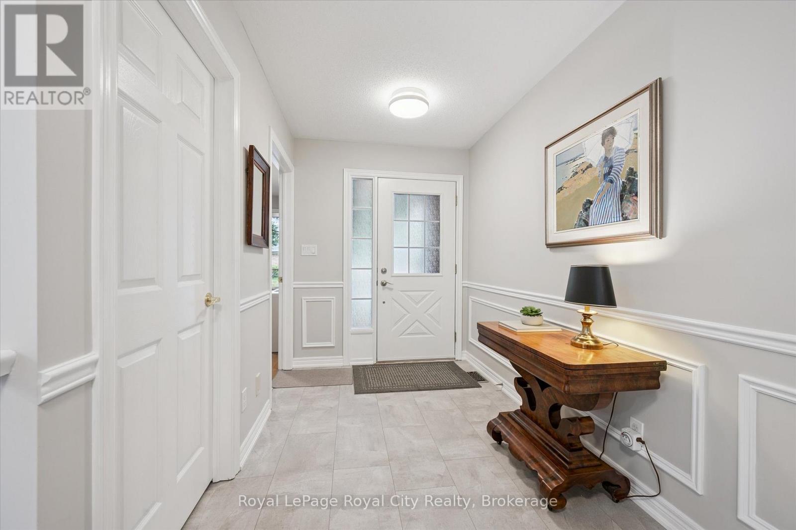 11 Magnolia Lane, Guelph, Ontario  N1G 4X7 - Photo 6 - X12439131