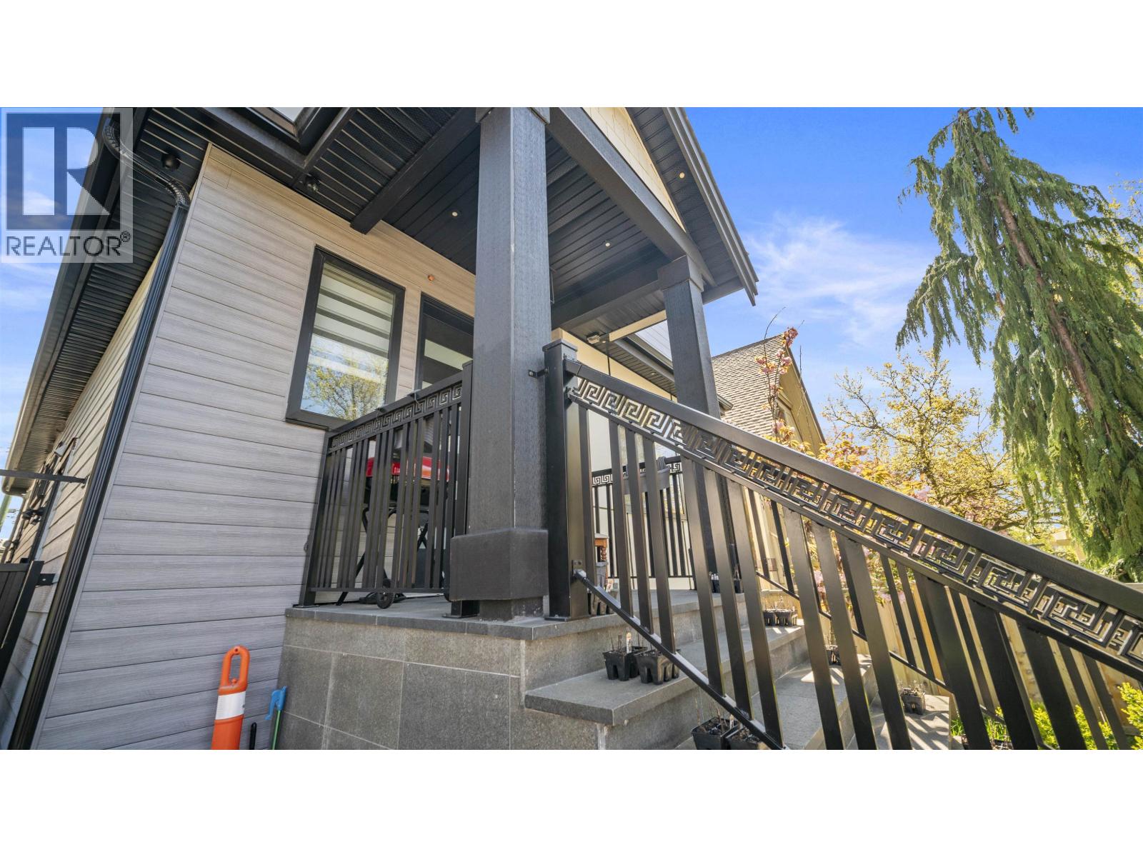 6414 Chester Street, Vancouver, British Columbia  V5W 3C3 - Photo 3 - R3054326