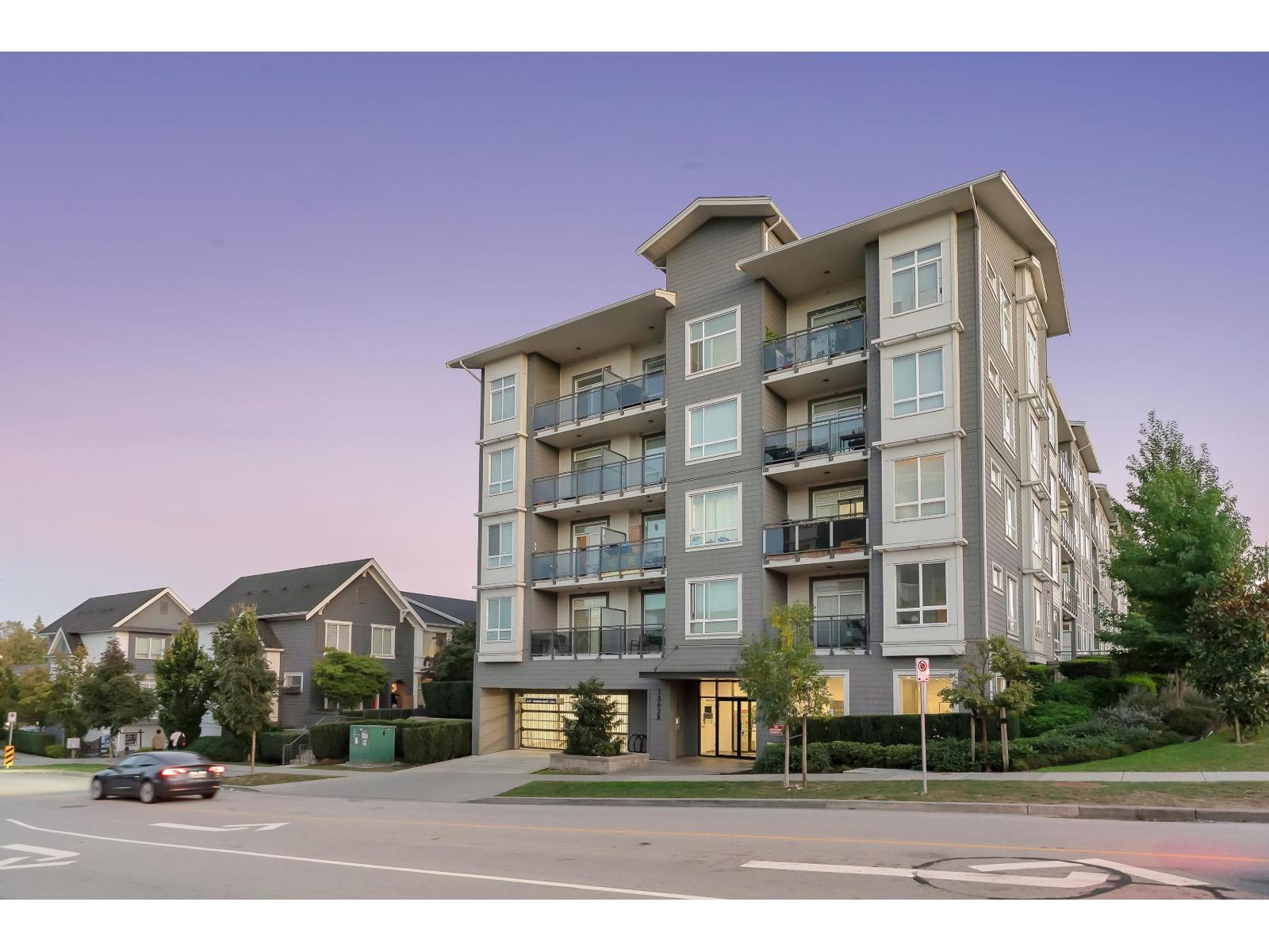 317 13628 81a Avenue, Surrey, British Columbia  V3W 3E2 - Photo 2 - R3051645