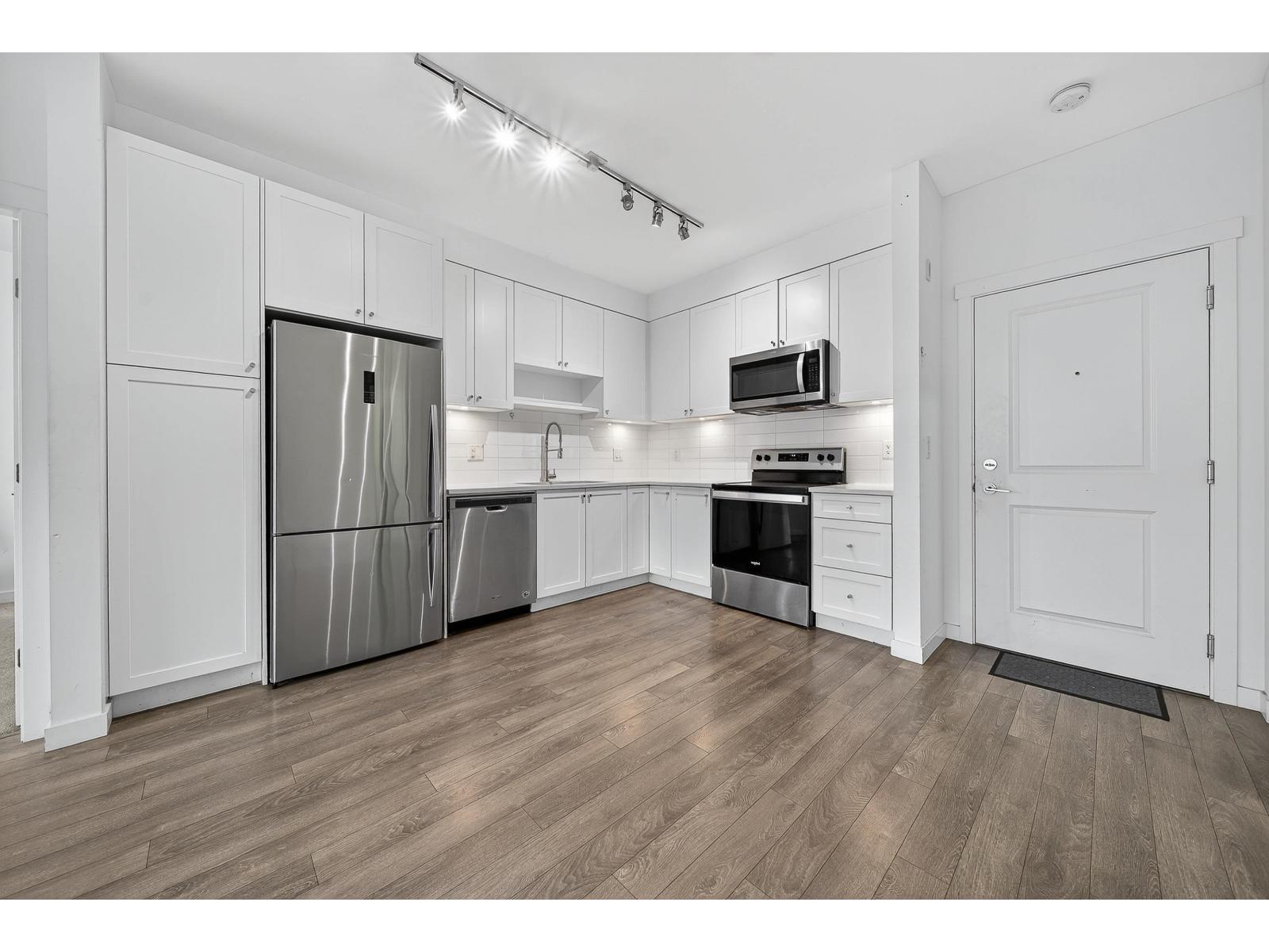 317 13628 81a Avenue, Surrey, British Columbia  V3W 3E2 - Photo 8 - R3051645
