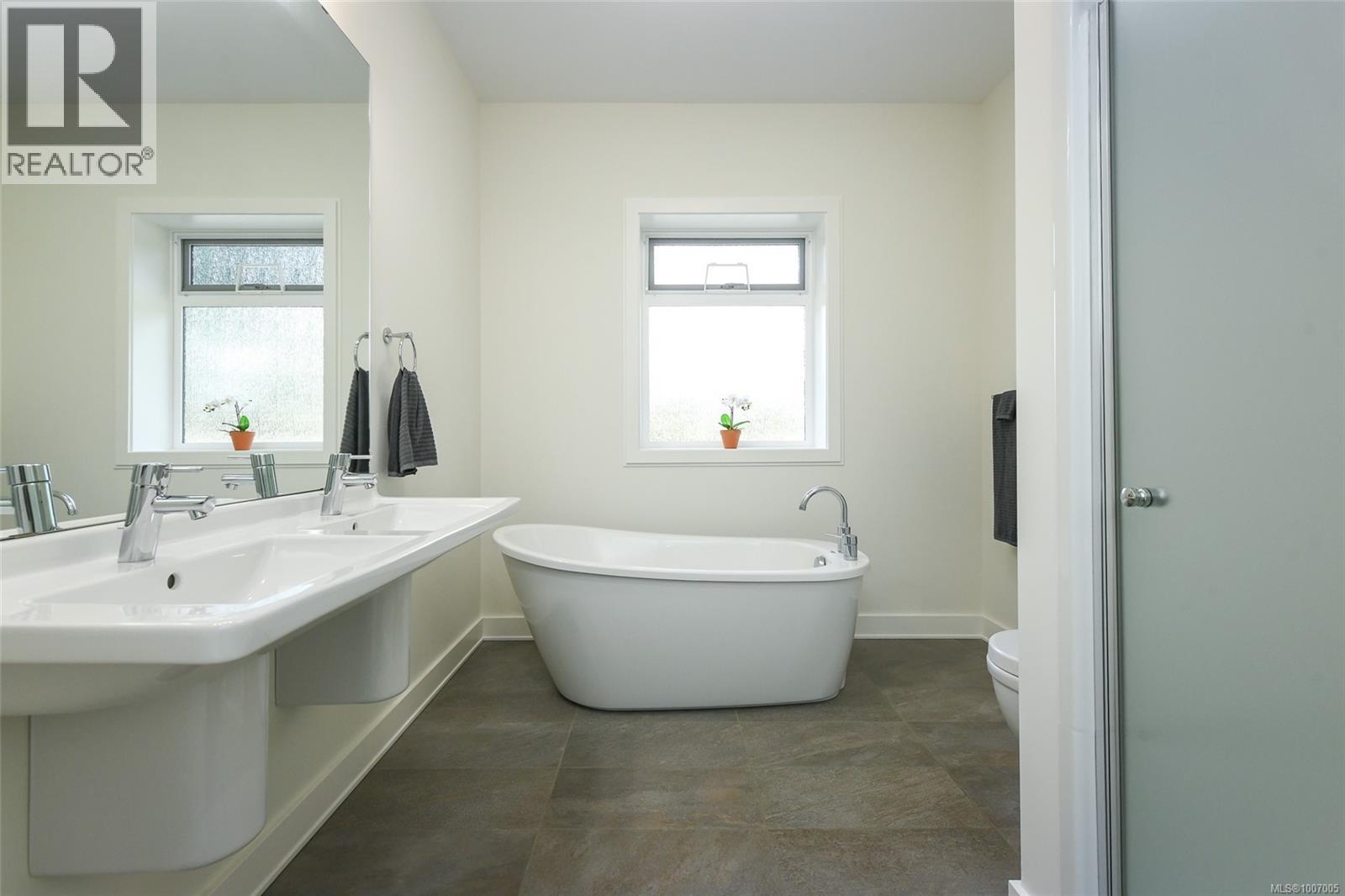 3767 Maple Lane, Royston, British Columbia  V0R 2V0 - Photo 5 - 1007005