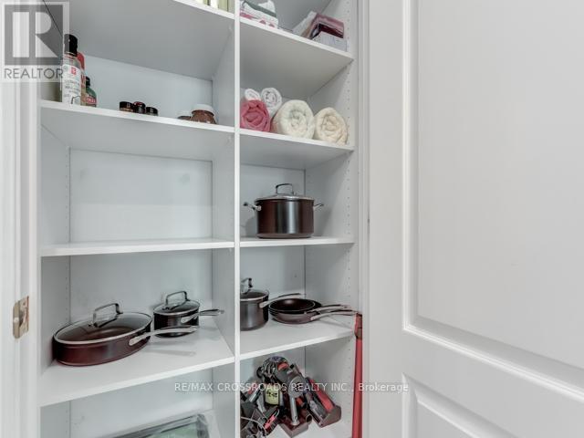510 - 38 William Carson Crescent, Toronto, Ontario  M2P 2H2 - Photo 15 - C12439116