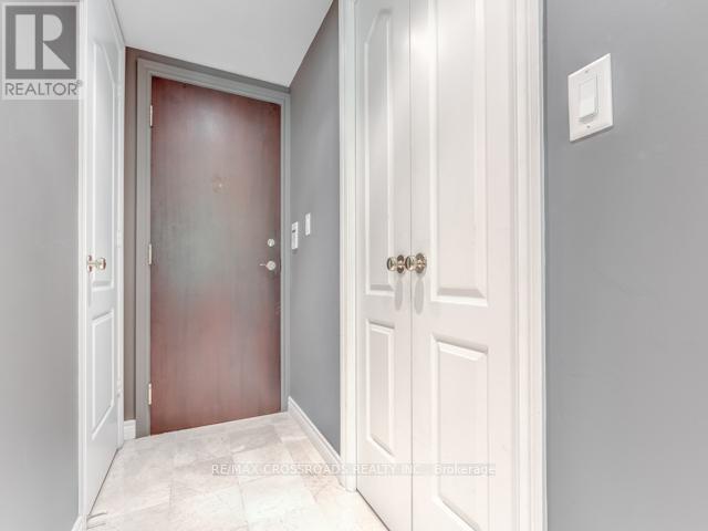 510 - 38 William Carson Crescent, Toronto, Ontario  M2P 2H2 - Photo 2 - C12439116