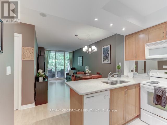 510 - 38 William Carson Crescent, Toronto, Ontario  M2P 2H2 - Photo 7 - C12439116