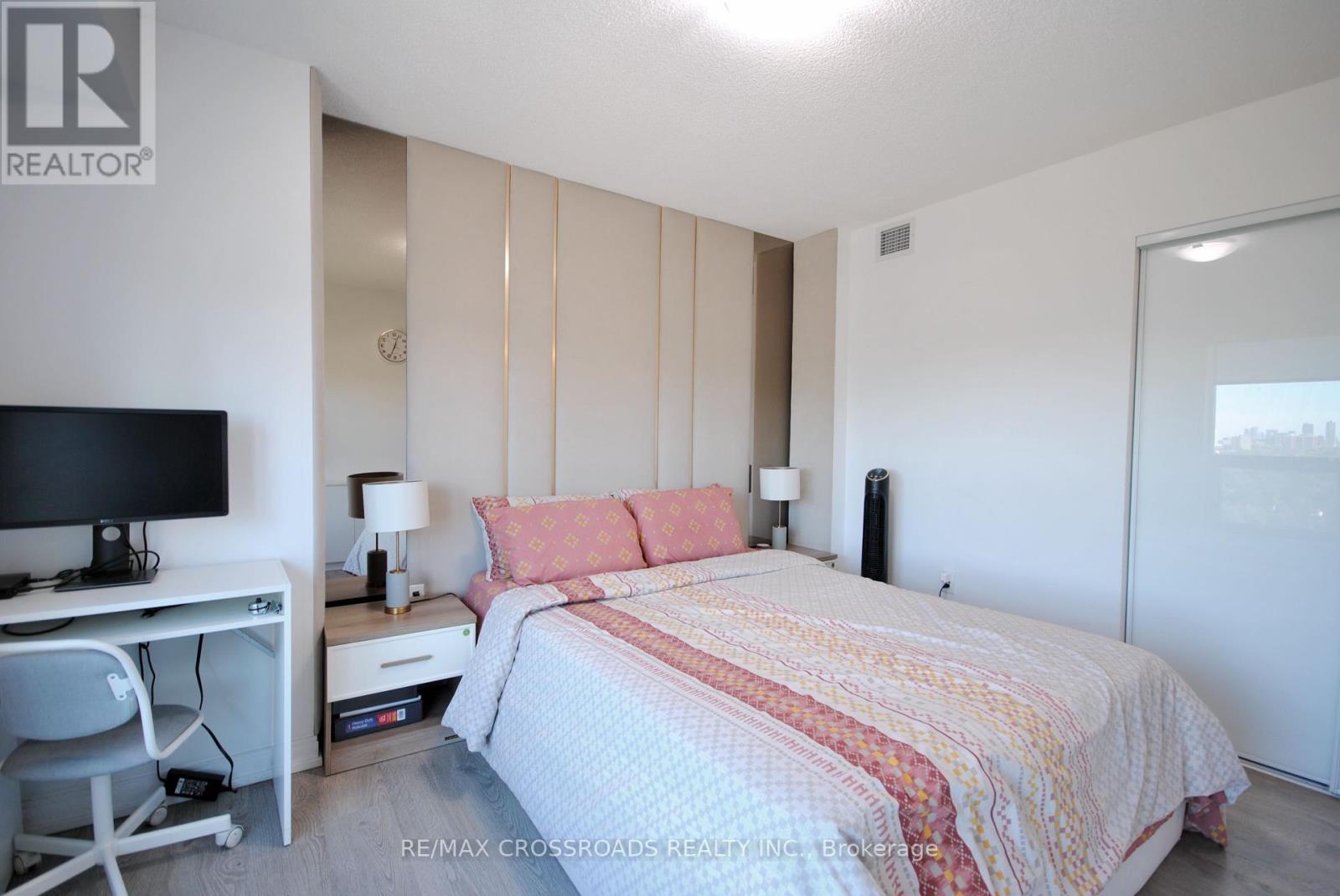 1722 - 275 Village Green Square, Toronto, Ontario  M1S 0L8 - Photo 12 - E12439120