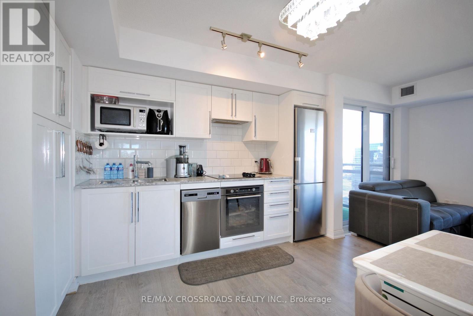 1722 - 275 Village Green Square, Toronto, Ontario  M1S 0L8 - Photo 5 - E12439120