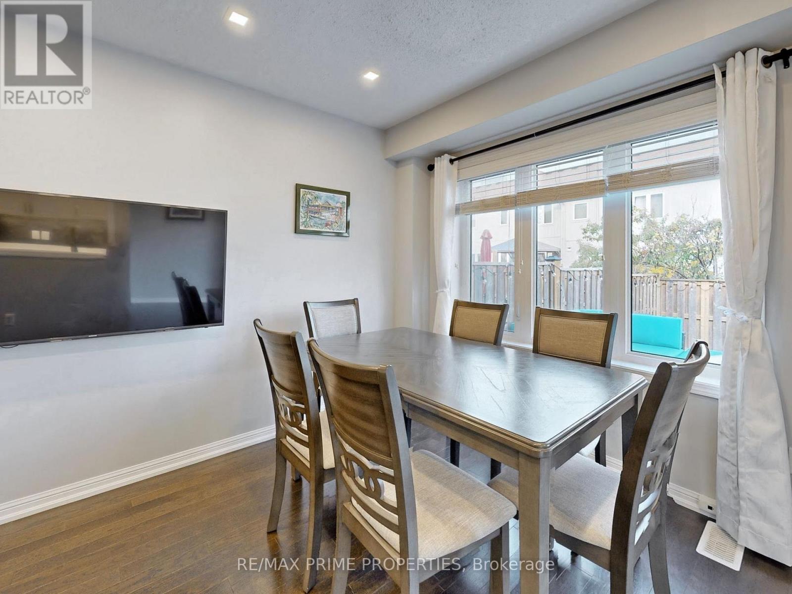 5 Dykstra Lane, Clarington (Bowmanville), Ontario  L1C 0K7 - Photo 6 - E12439134