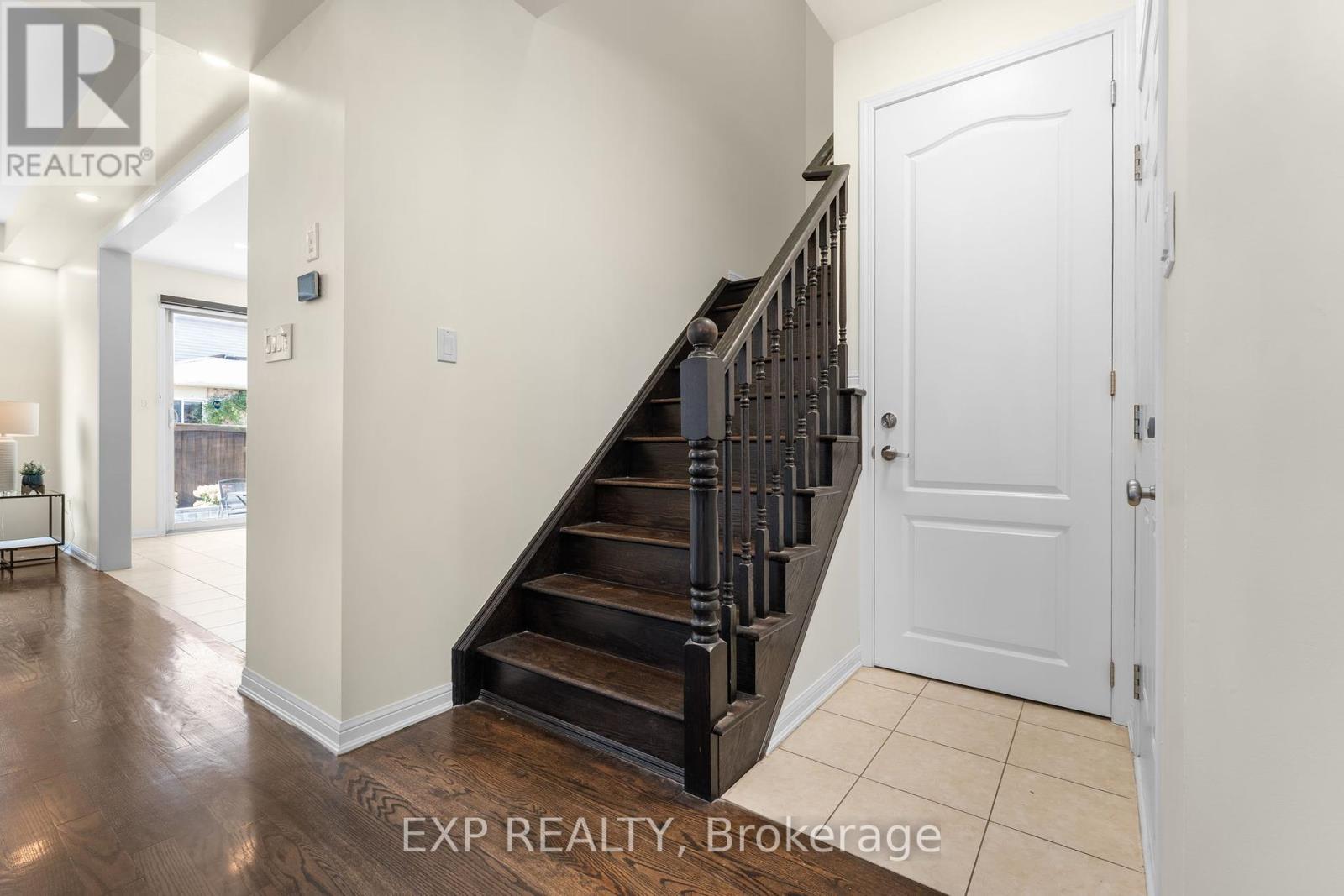 986 Farmstead Drive, Milton, Ontario  L9T 8J1 - Photo 18 - W12439126