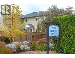 32 10070 Fifth St Sidney North-East