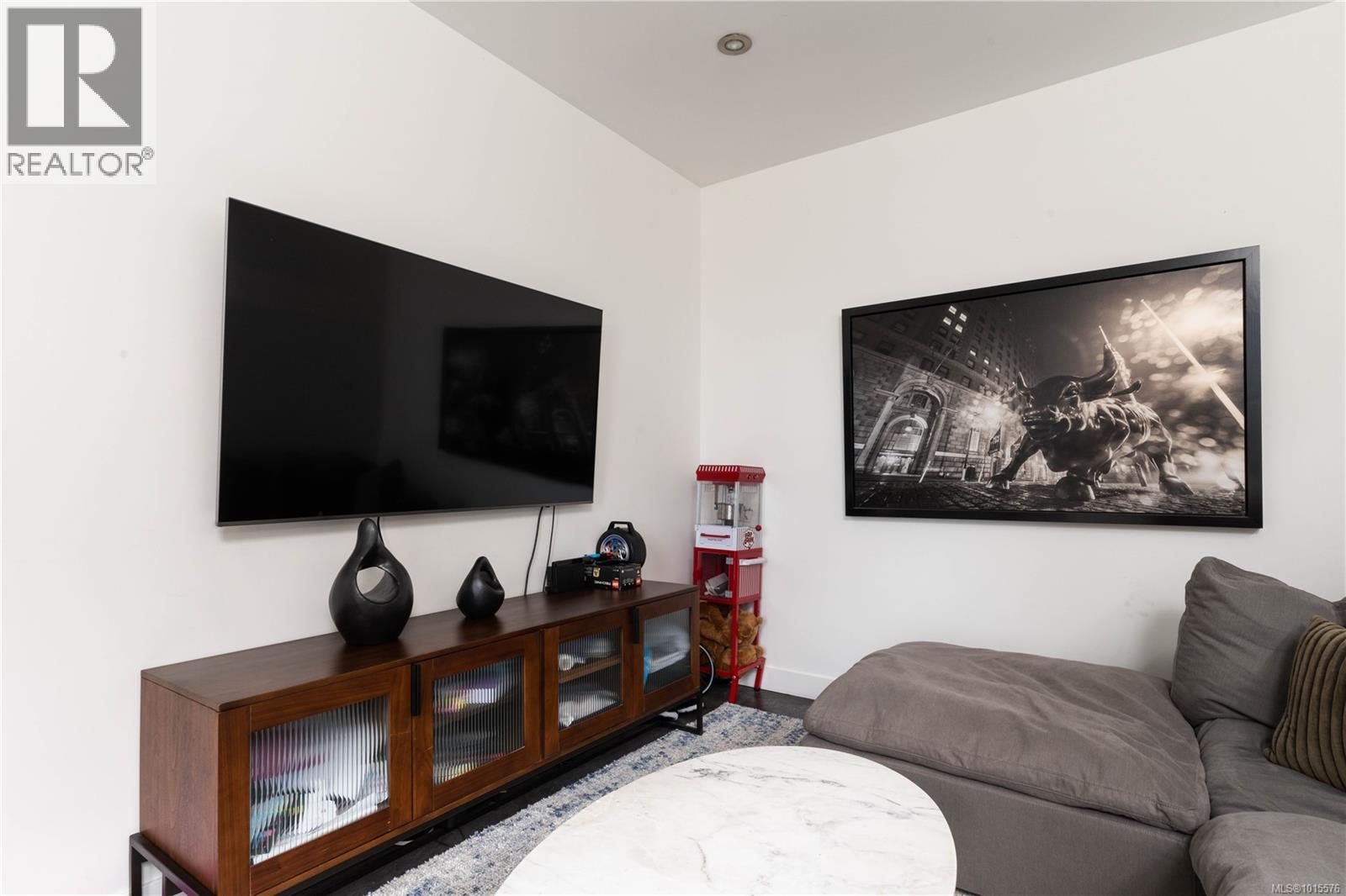 2086 Marne St, Oak Bay, British Columbia  V8S 4J8 - Photo 10 - 1015576